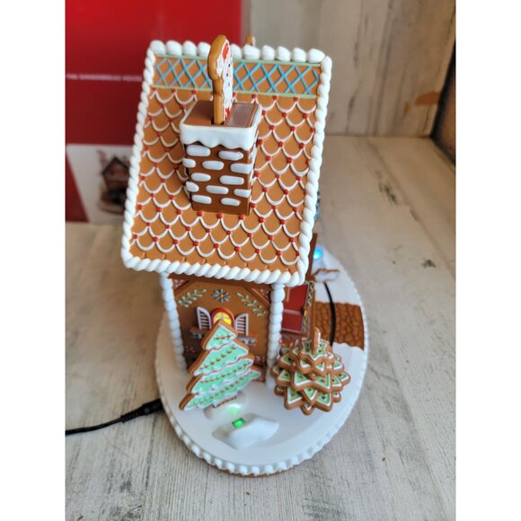 Hallmark deck the gingerbread house animated table top Xmas decor - Picture 5 of 9
